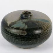 Basil vase in sandstone 1980