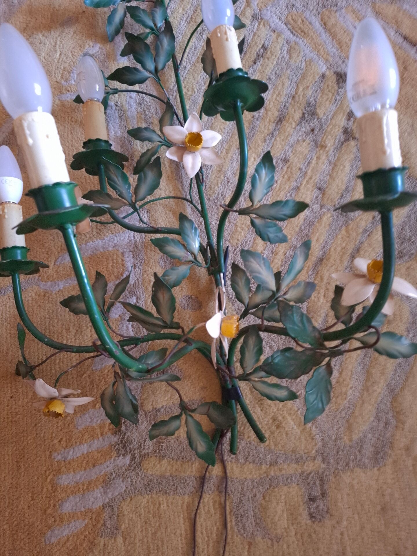 Applique decor de fleurs en métal