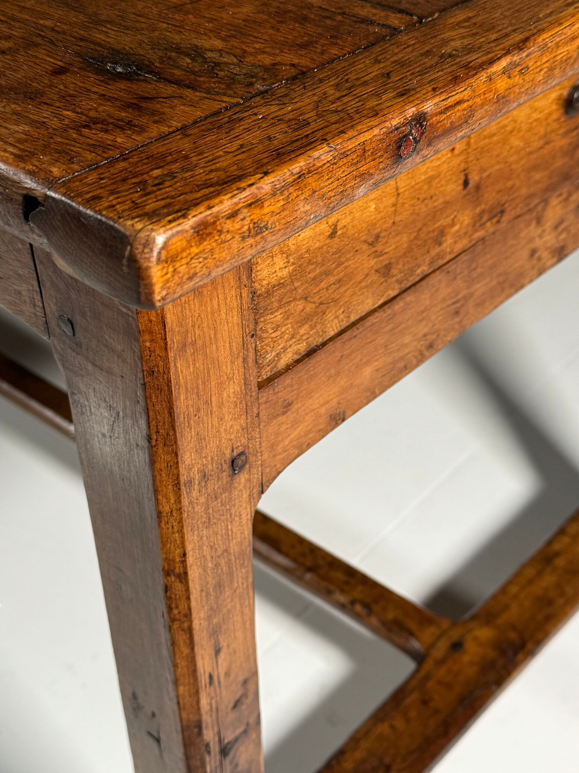 Table à manger française 197 cm