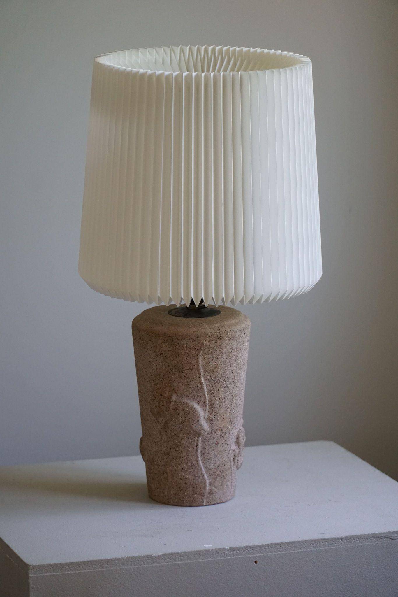 Vintage modern French table lamp in stone with elephant patterns, 1970s.