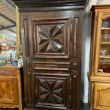 Man standing Louis XIII diamond point