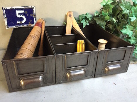 Lot de 3 casiers industriels