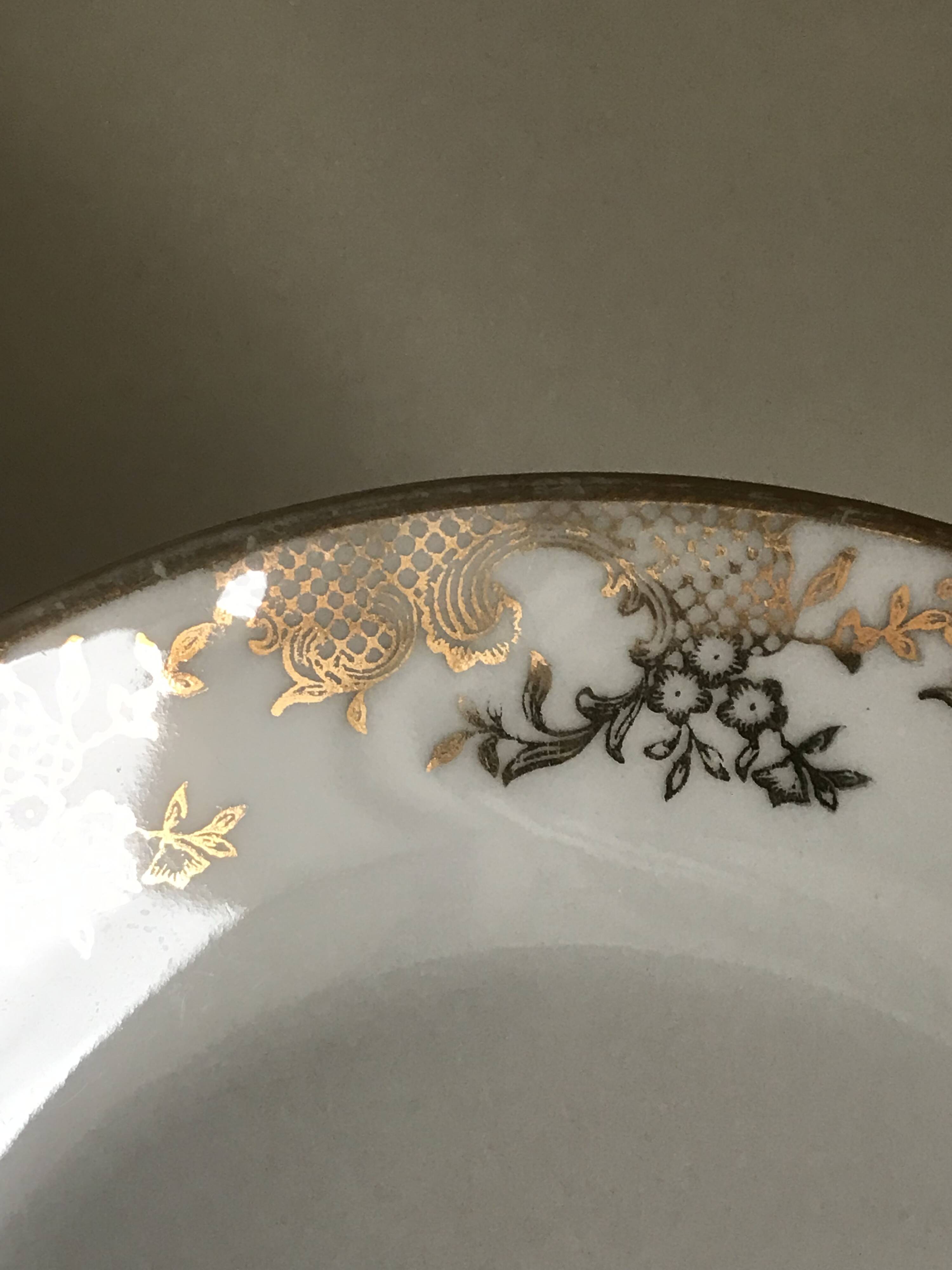 Porcelain cup