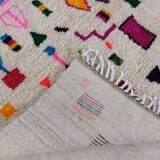 Handmade moroccan berber rug 138 x 104 cm