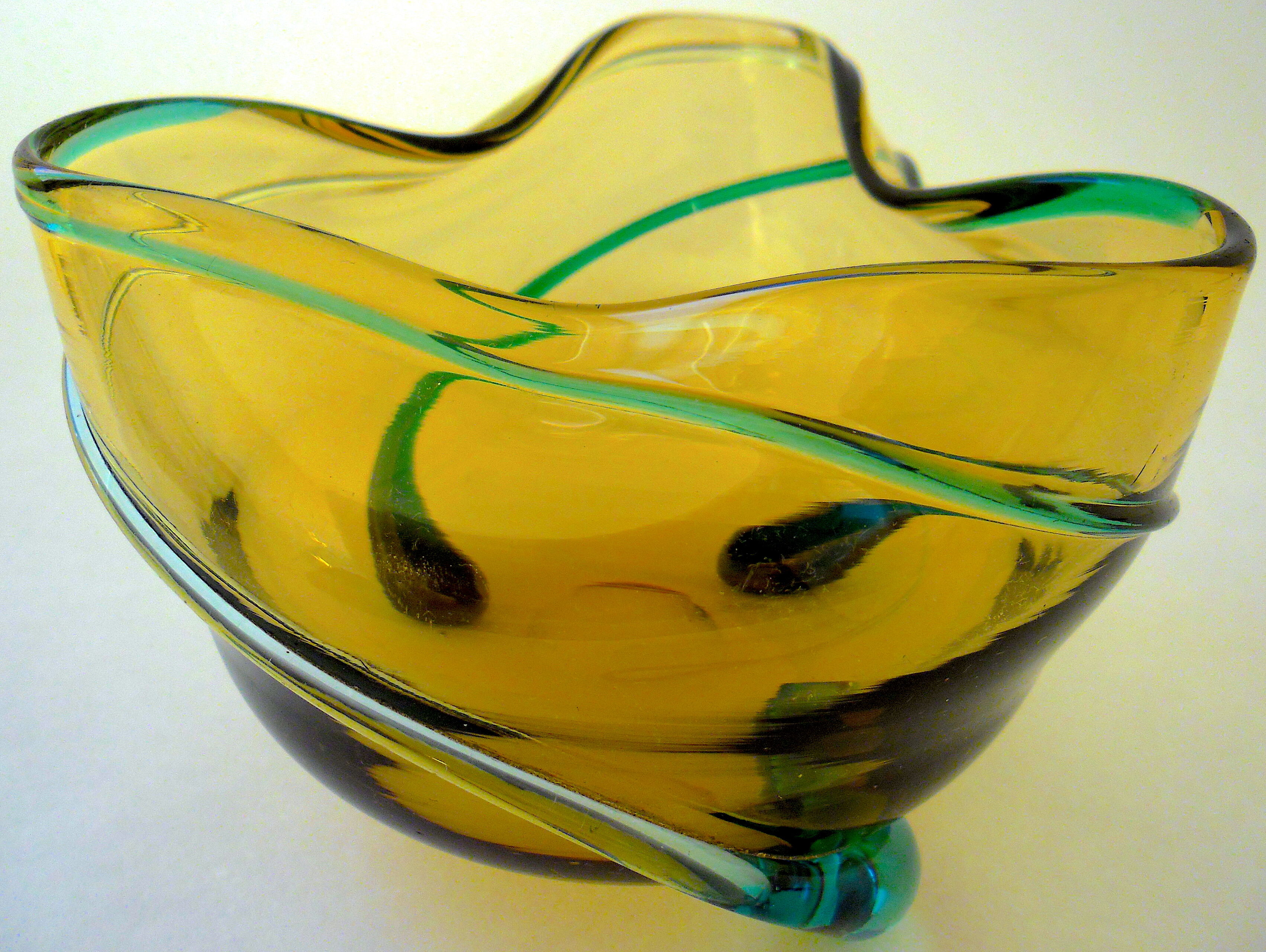 Art-new cut in stretched glass. Around 1900.