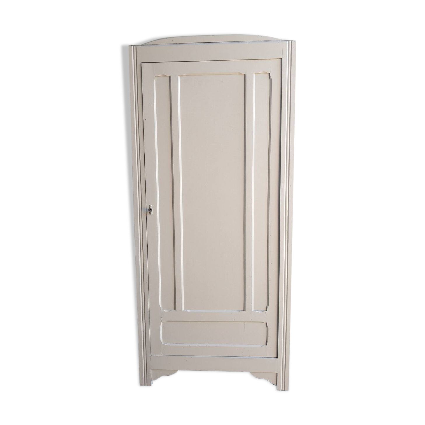 Armoire parisienne