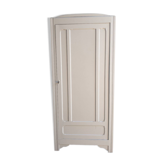 Armoire parisienne