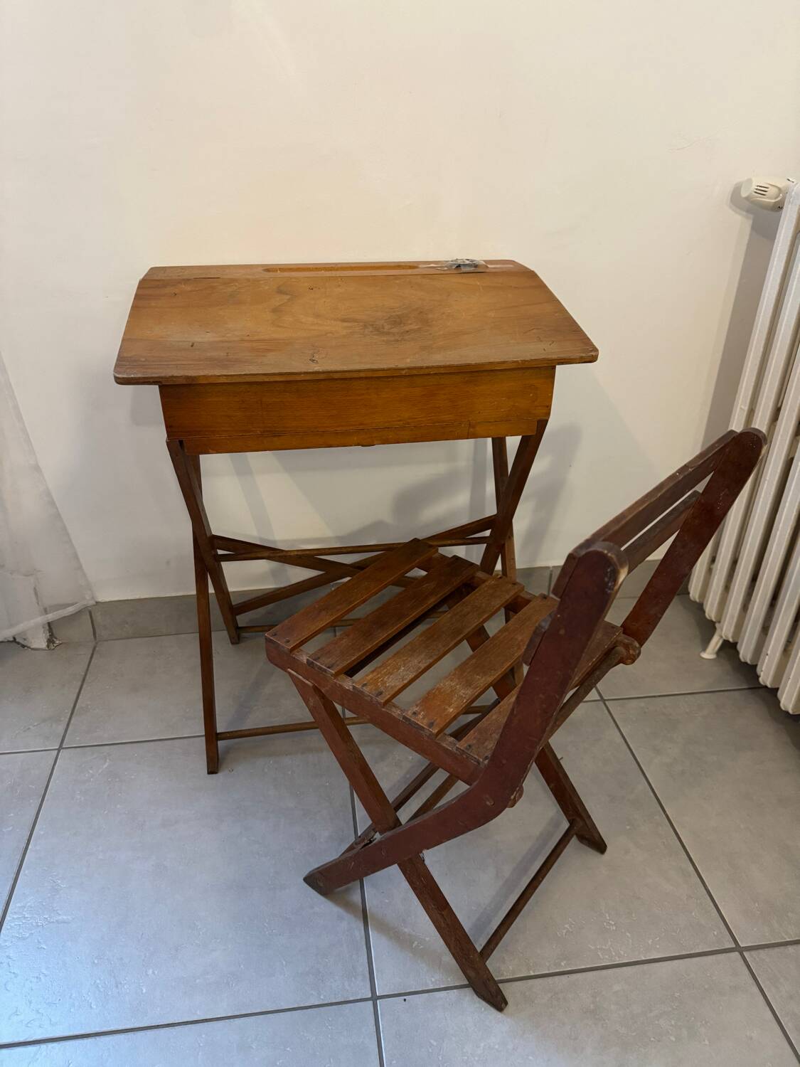 Bureau et chaise pliable enfant vintage