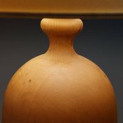 Rare lampe de table vintage en bois par Dyrlund Danemark.