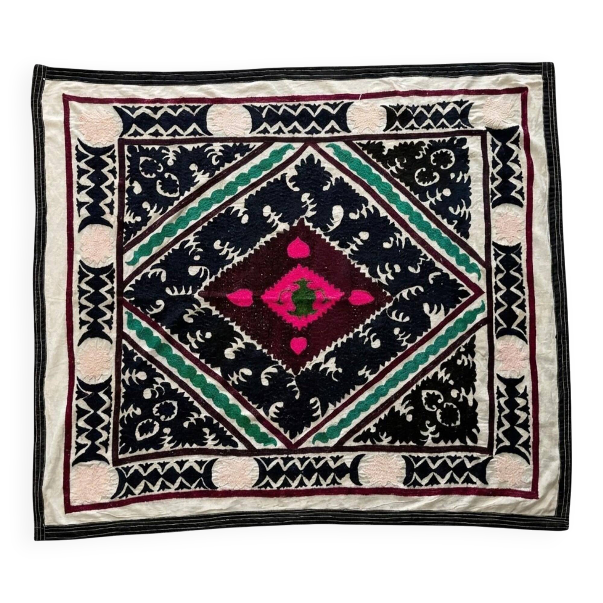 Vintage hand-embroidered tablecloth 124x146 cm