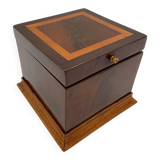 Biedermeier Cubic Box in Mahogany and Maple, Austria, 1840s