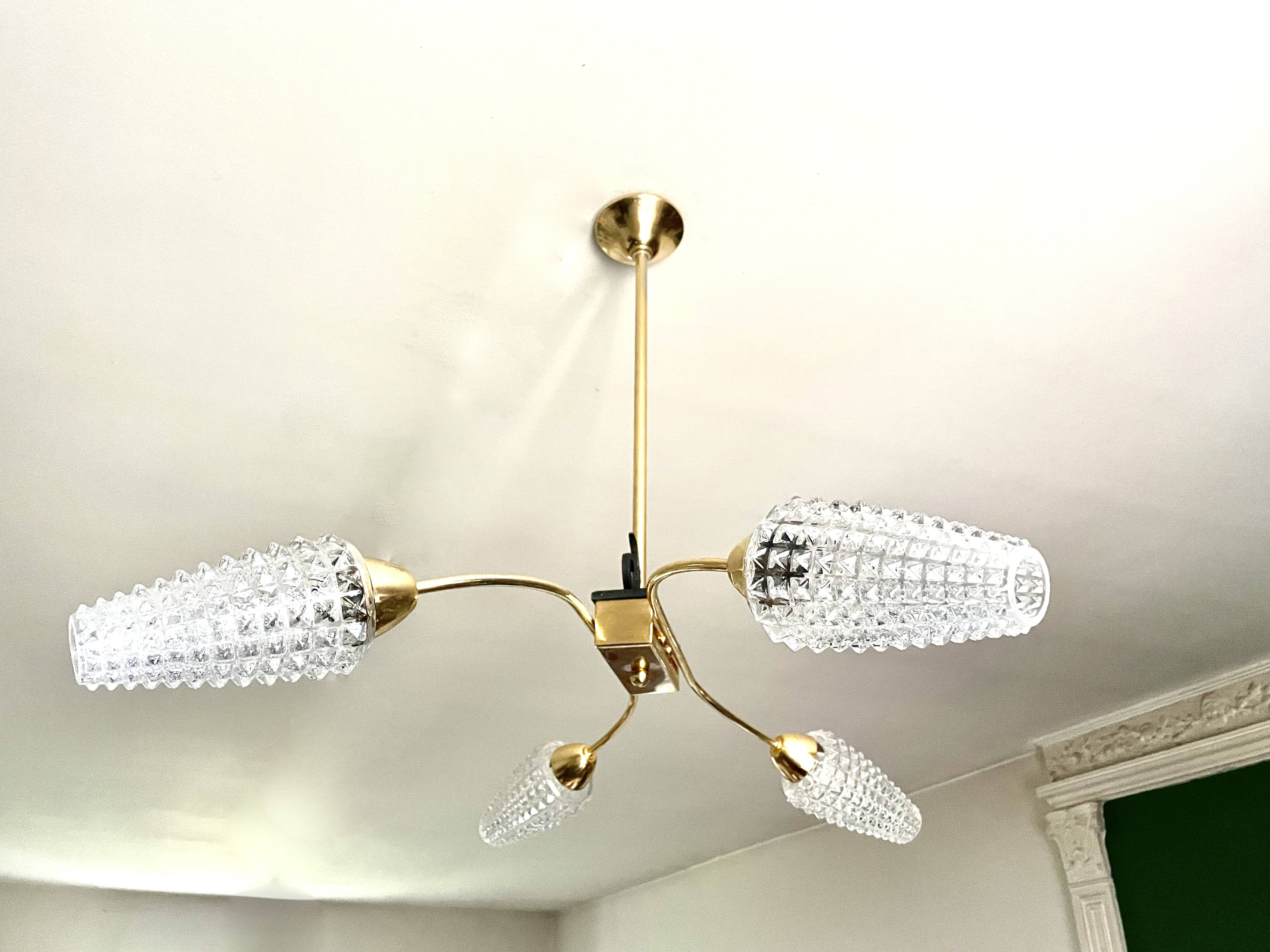Lustre laiton doré à 4 tulipes Arlus 1950