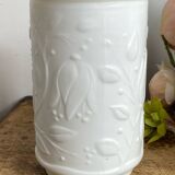 1970 ointment pot, in white opaline