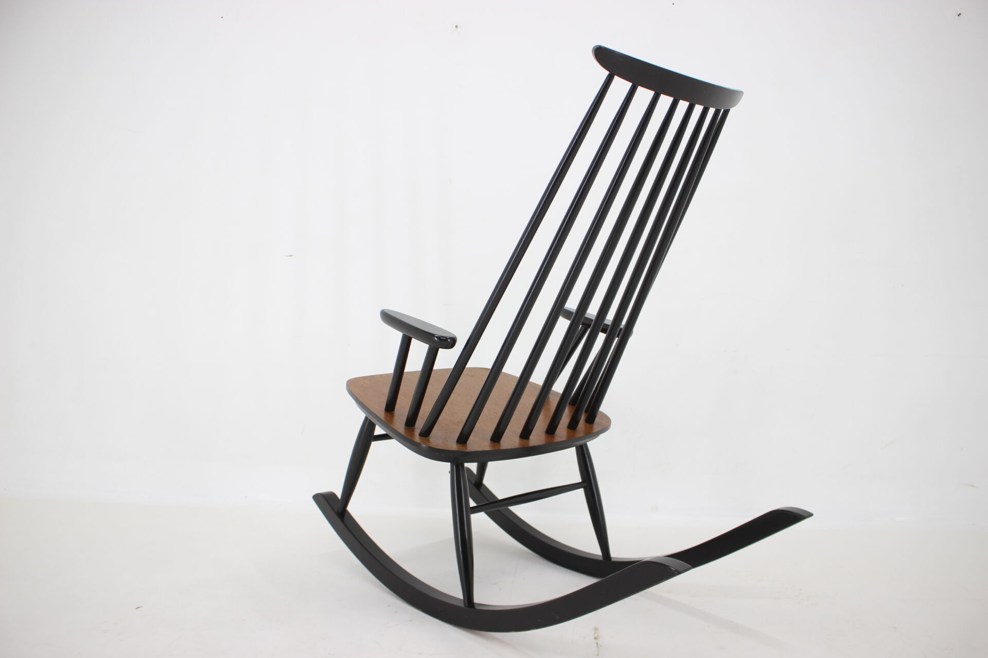 1960s Varjosen Puunjalostus beech rocking chair, Finland