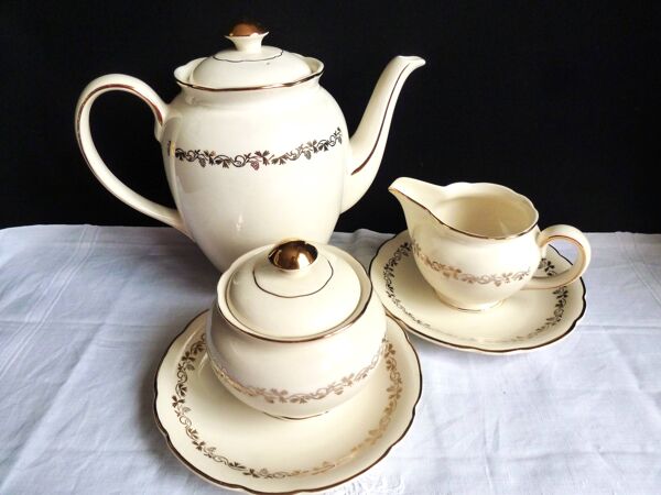 Service à café des années 1920 Villeroy & Boch 23 pièces, tasses à café.