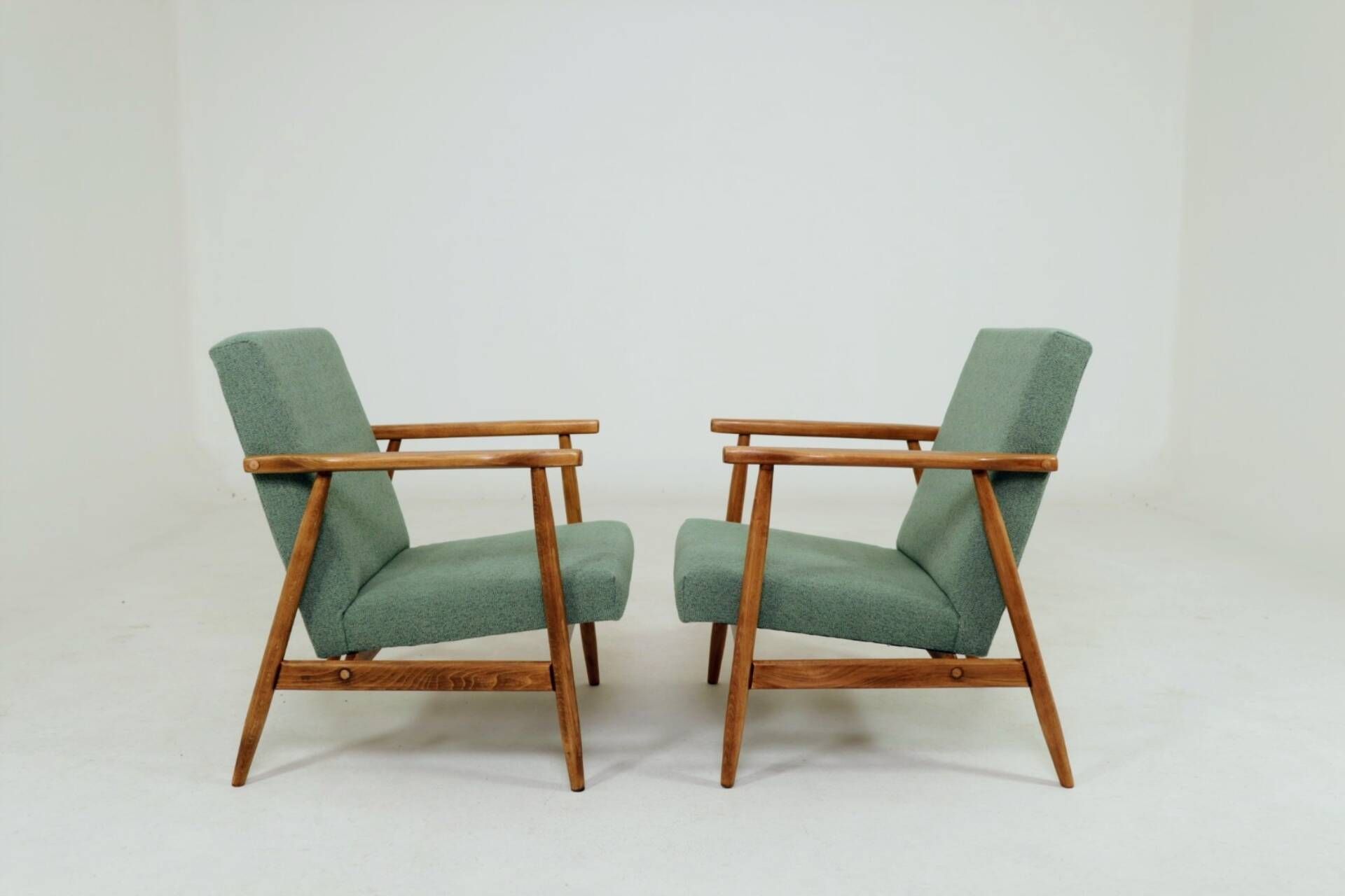 Pair of vintage long chairs mint green bouclé 1970