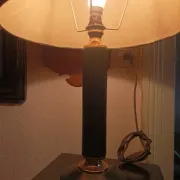 Vintage table lamp base from the 1970s/1980s in leather - in working condition.