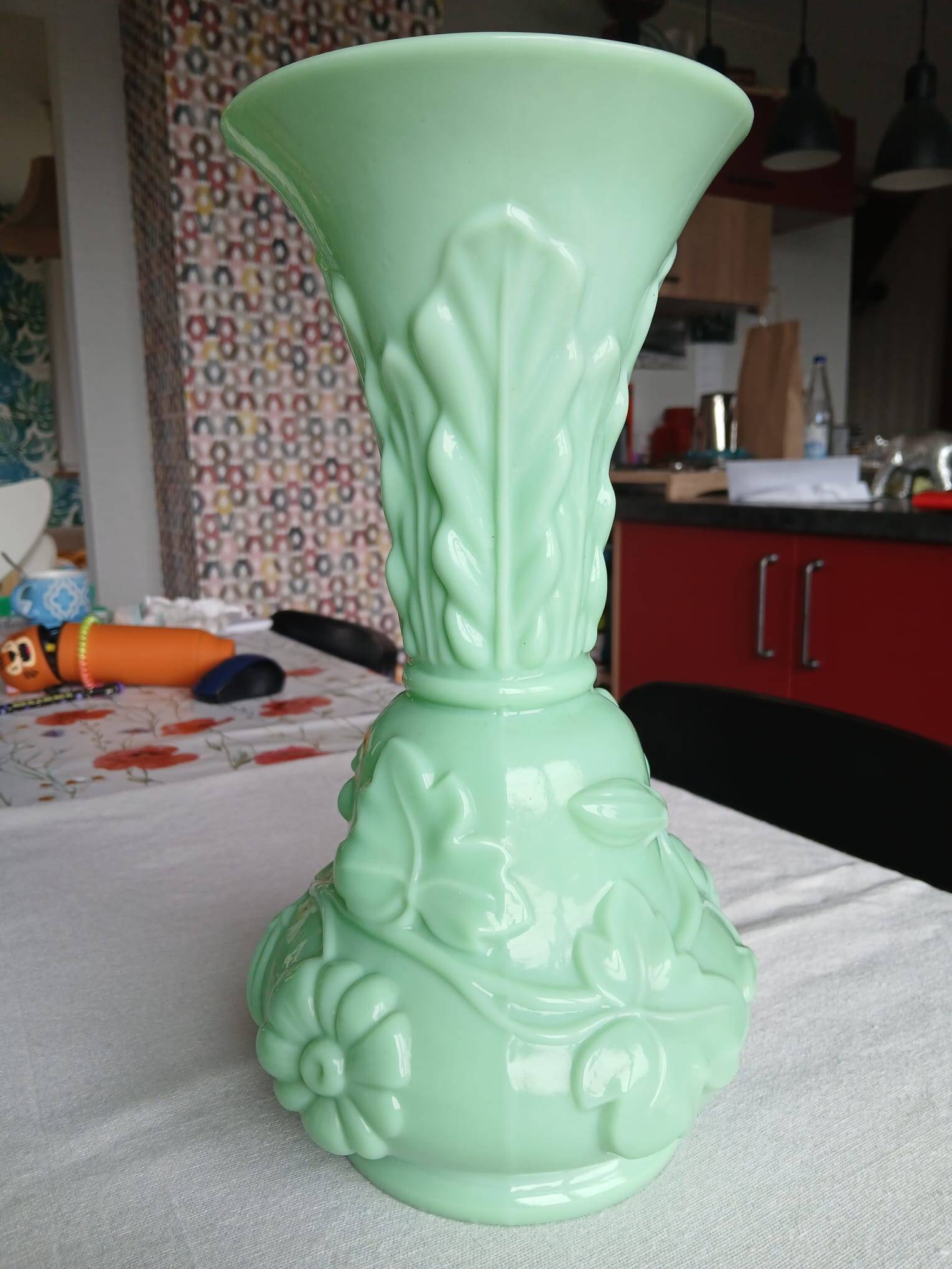 Set of 2 light green opaline glass vases SAINT LOUIS