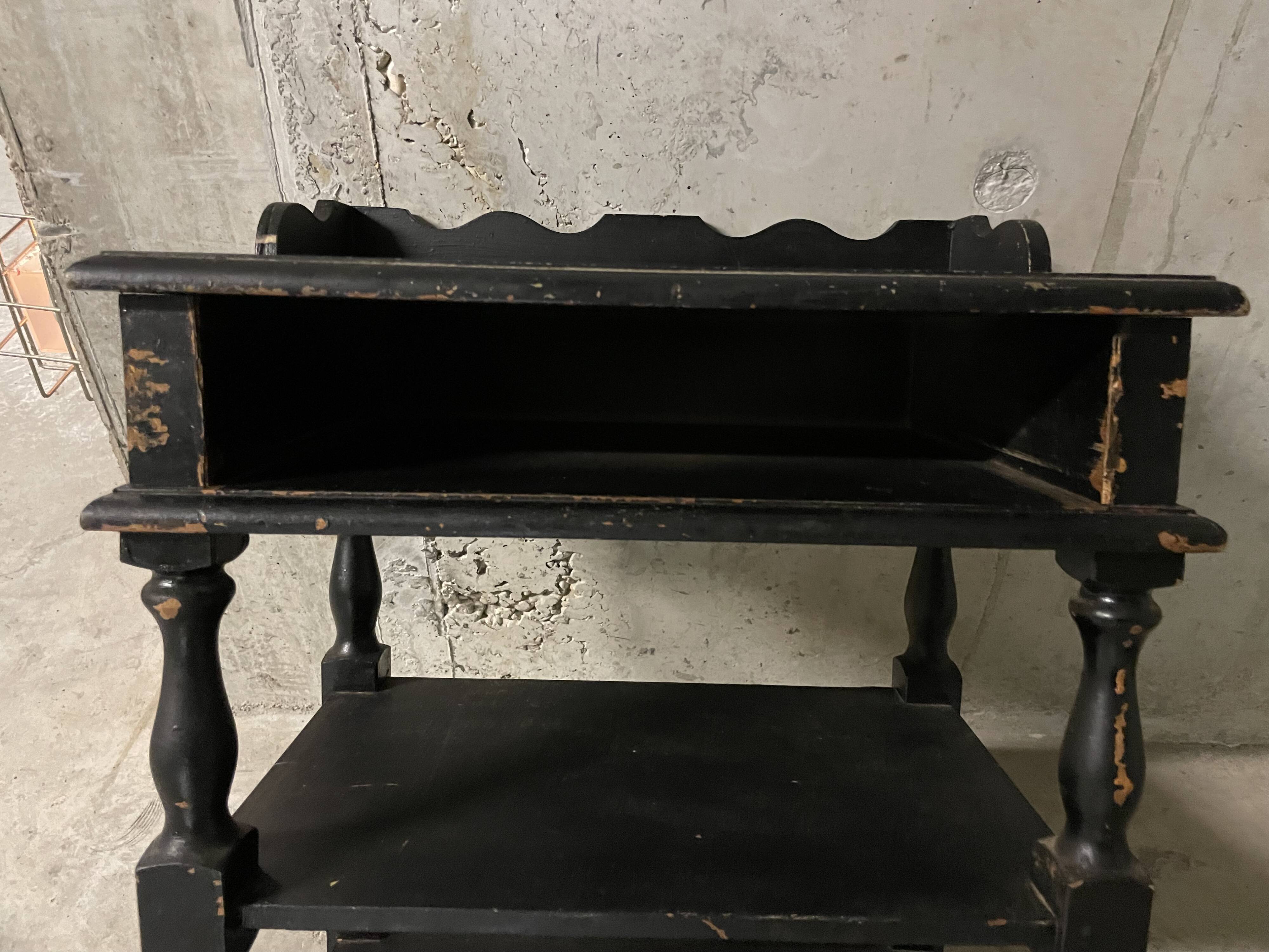 Napoleon 3 side furniture