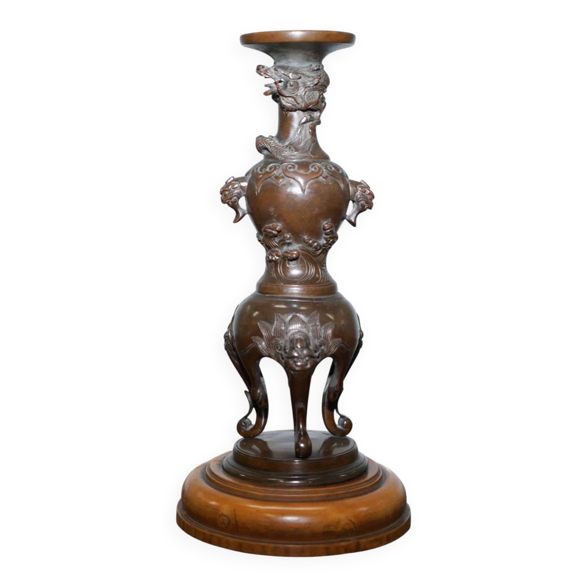 Paire de bougeoirs en bronze période Meiji vers 1870