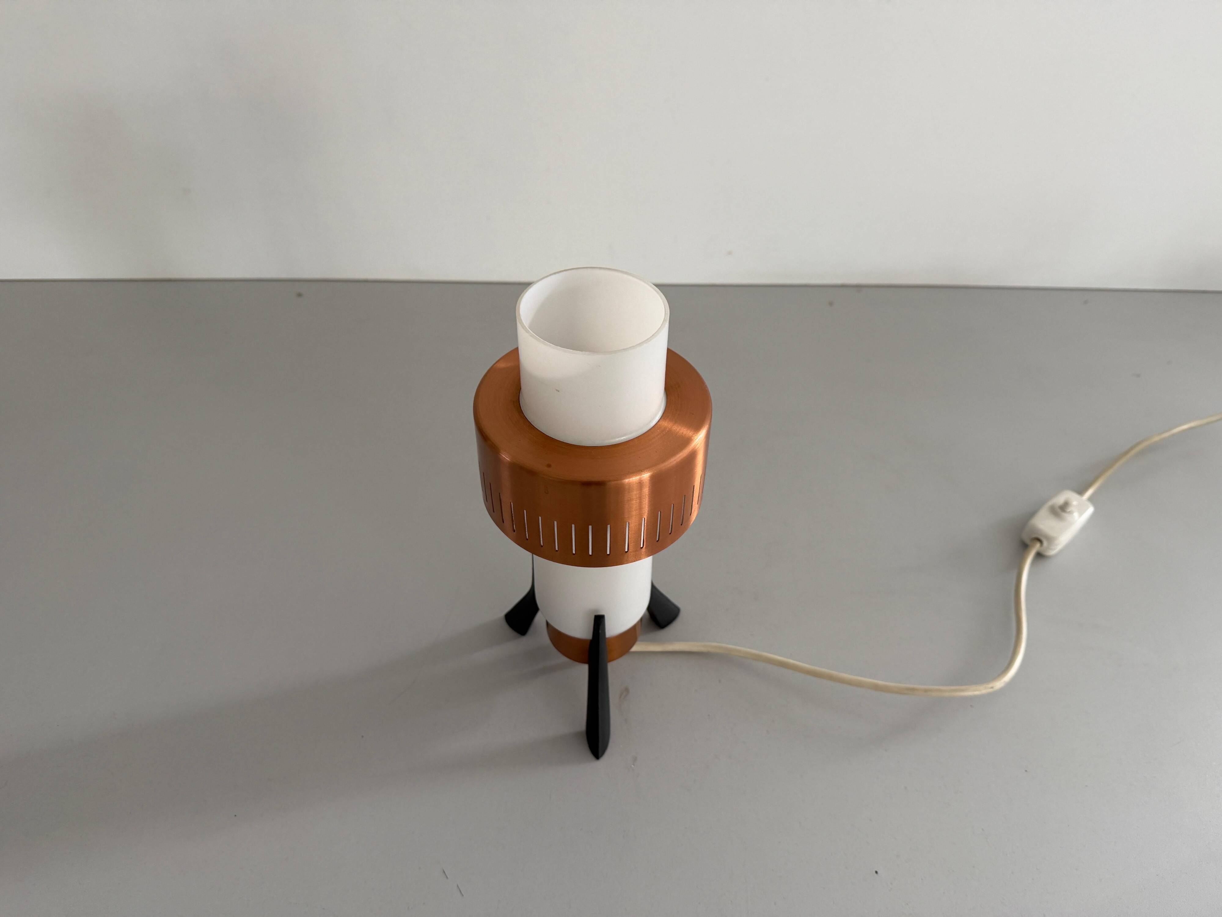 Simple table lamp in copper metal and opal glass, 1960s, Germany