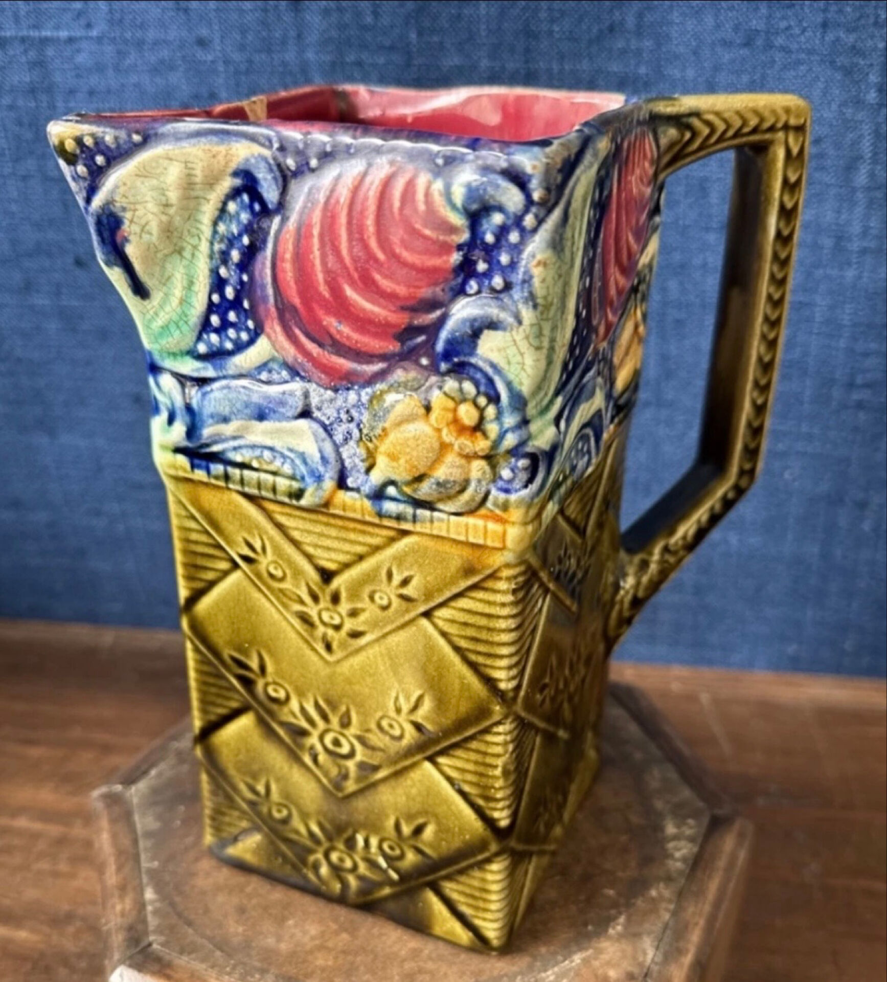 Pichet ancien en barbotine Onnaing « Céleste » n° 863