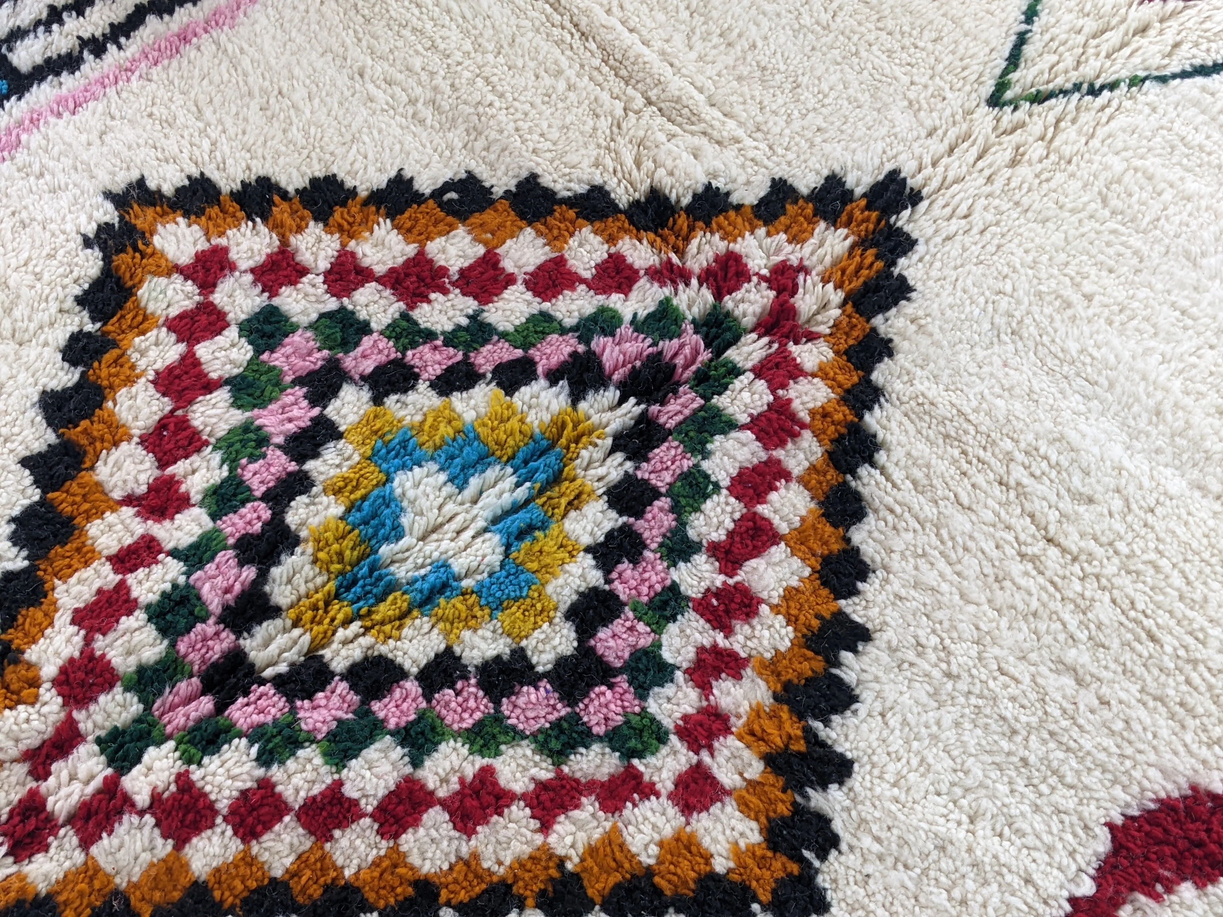 Large Azilal rug, 305 x 200 cm