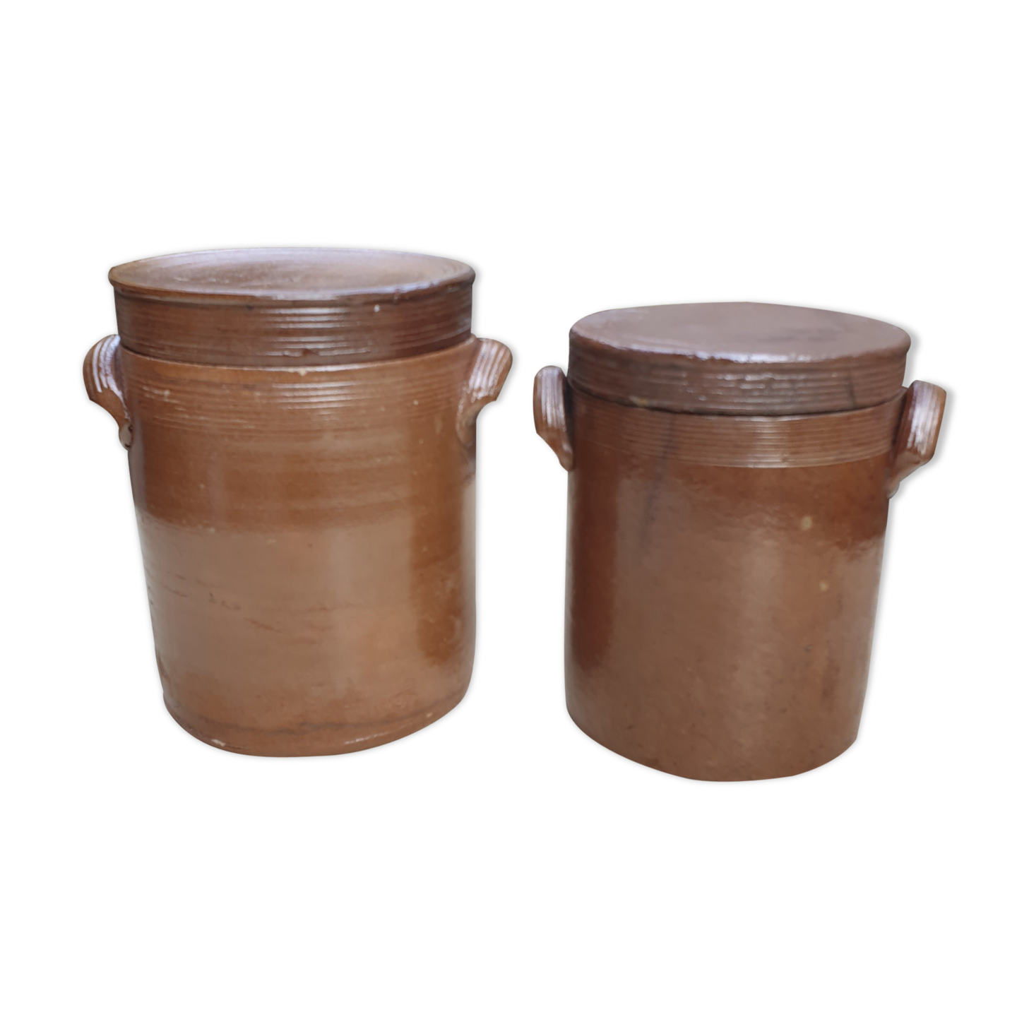 Set of 2 ceramic pots