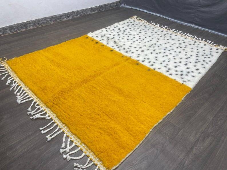 Handmade Berber rug 250cm x 150cm