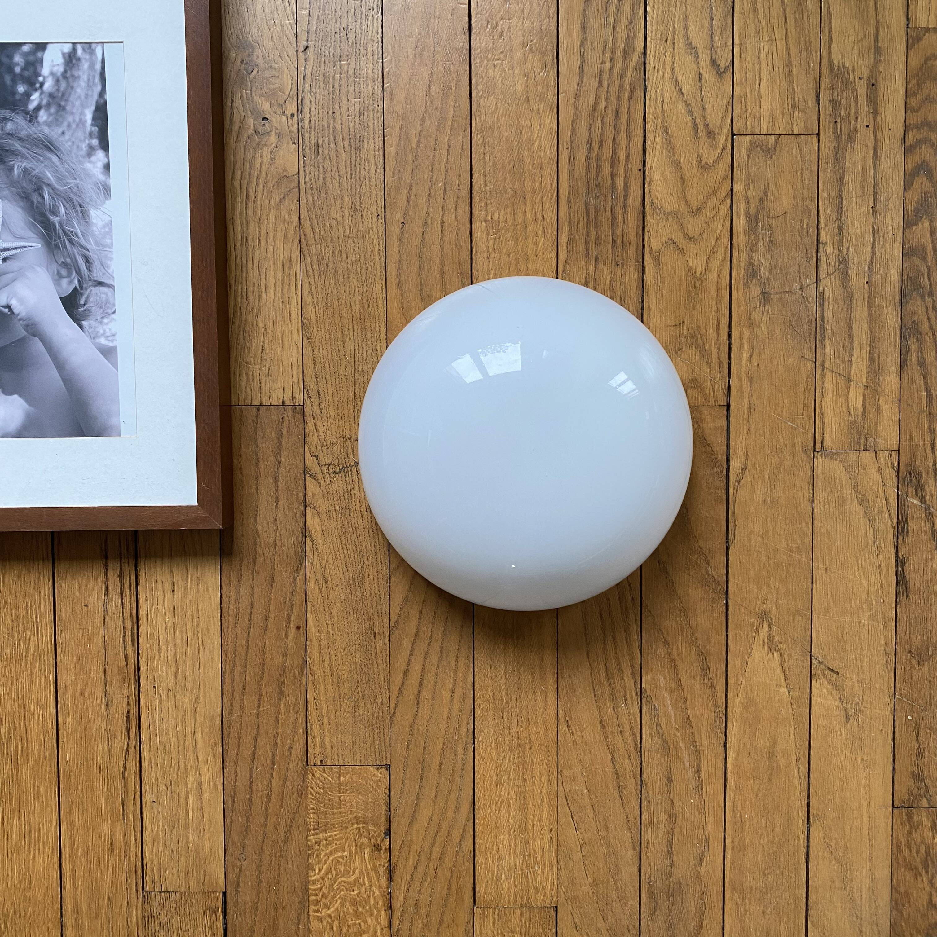 Opaline wall light, vintage ceiling fixture, half-spherical half-moon, 25 cm.