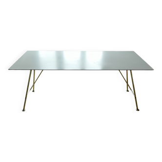 "Unistandard table"