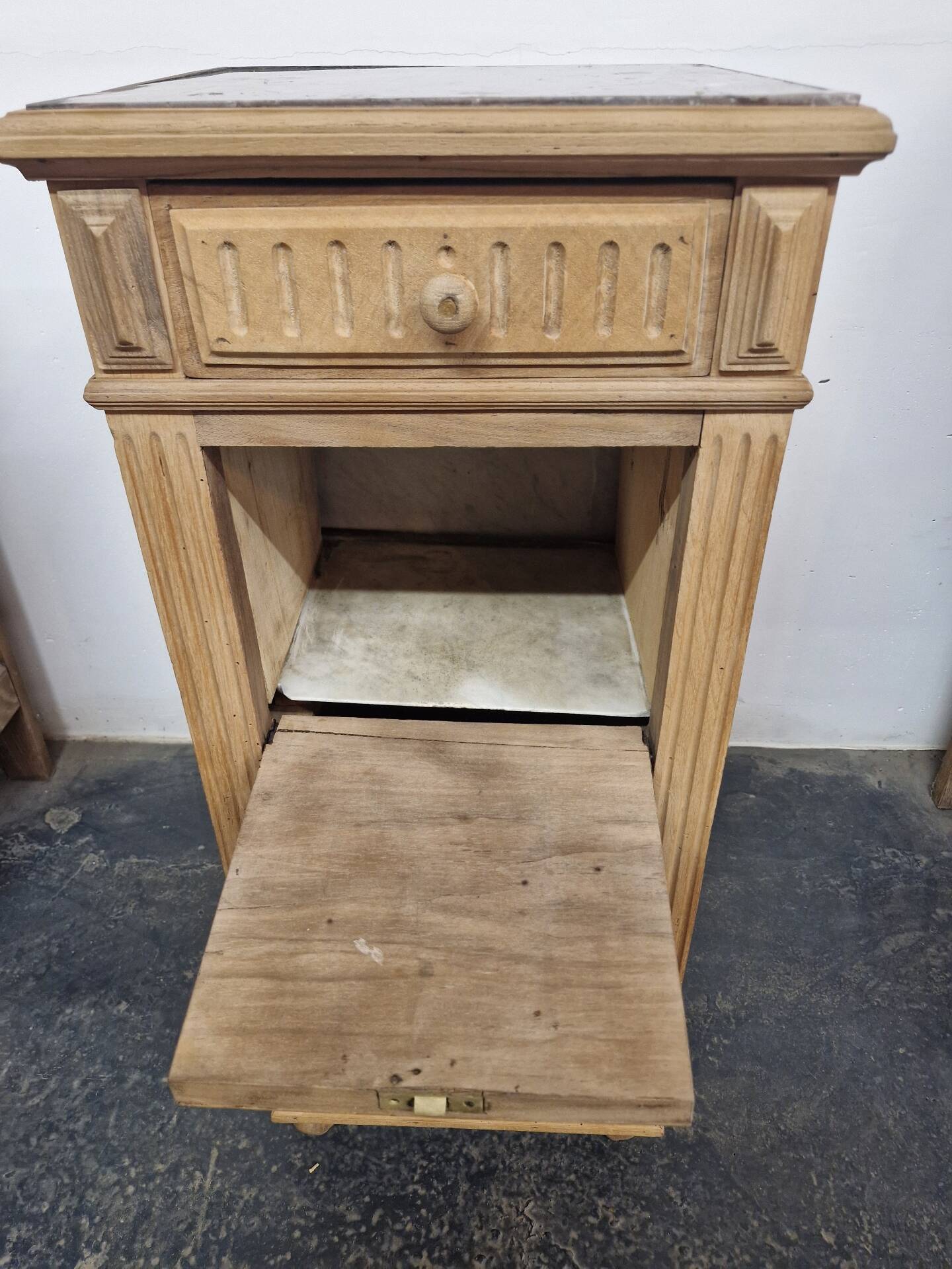Chiffonier en bois aerogommer