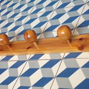 1980s pine coat rack with 3 balls
