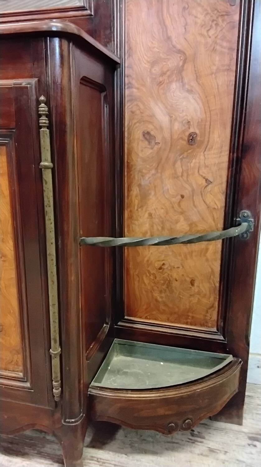 Large antique entrance cloakroom