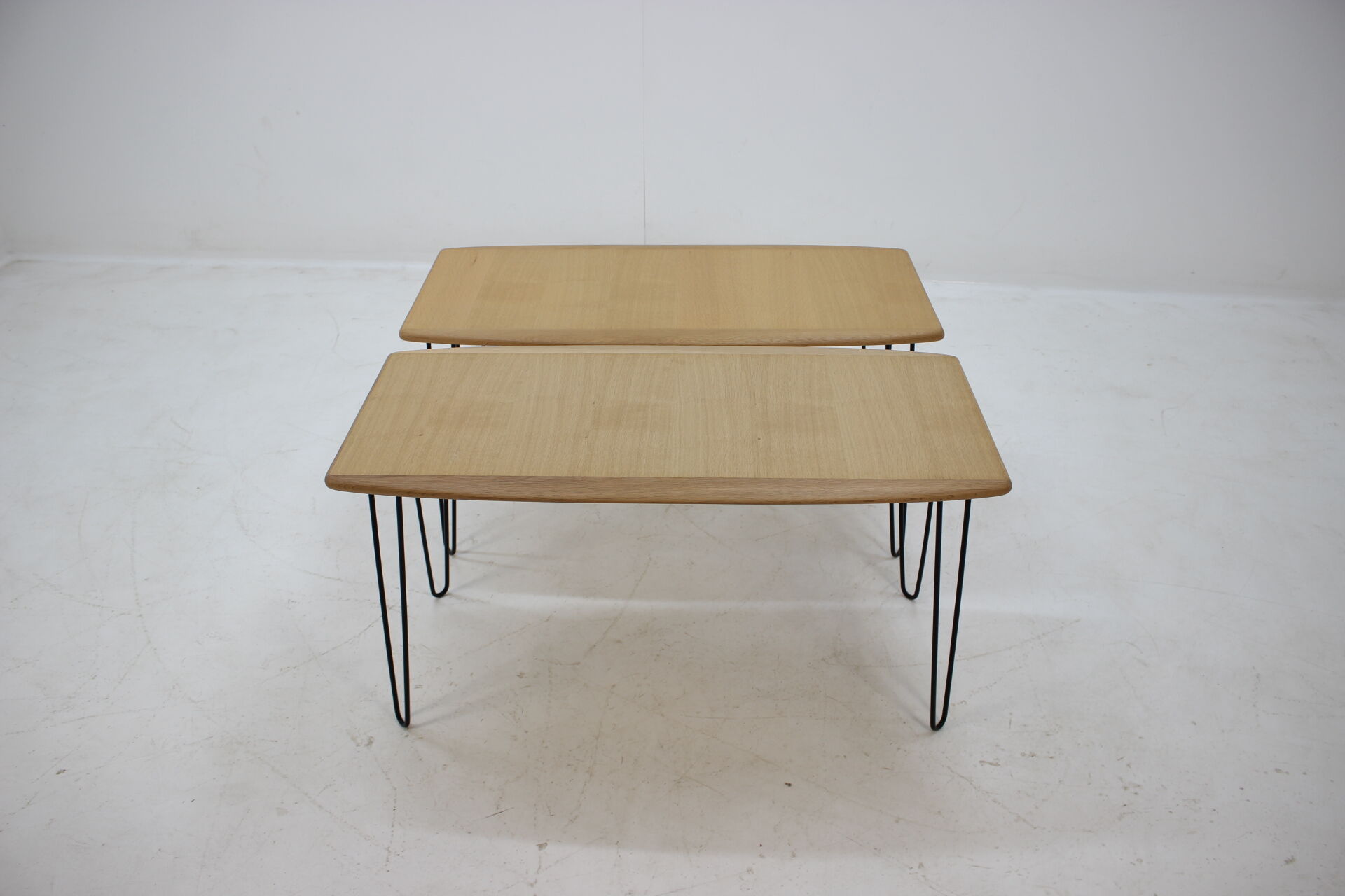1960s Oak coffee table on hairpin legs