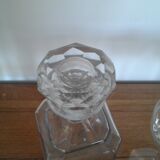 Carafe and its 4 glasses on foot