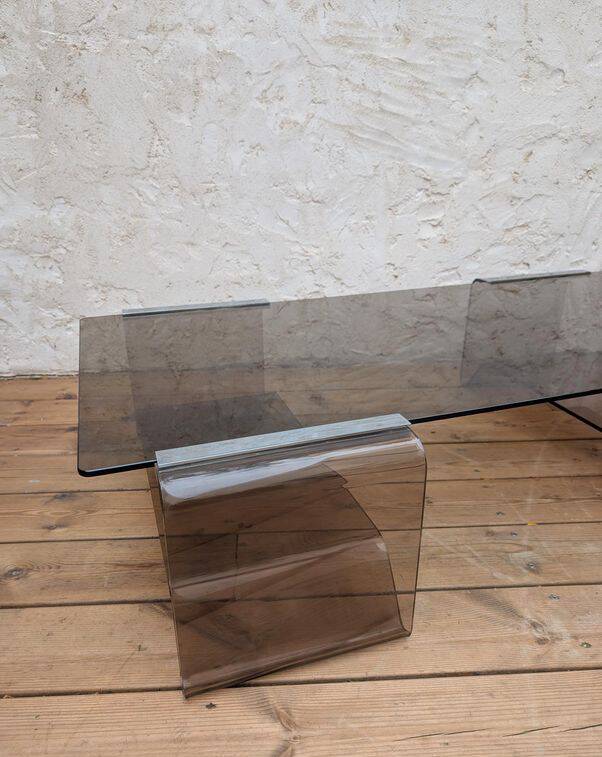 Coffee table by Michel Dumas for Roche Bobois from the 1970s.