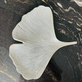 Leaf pocket emptier