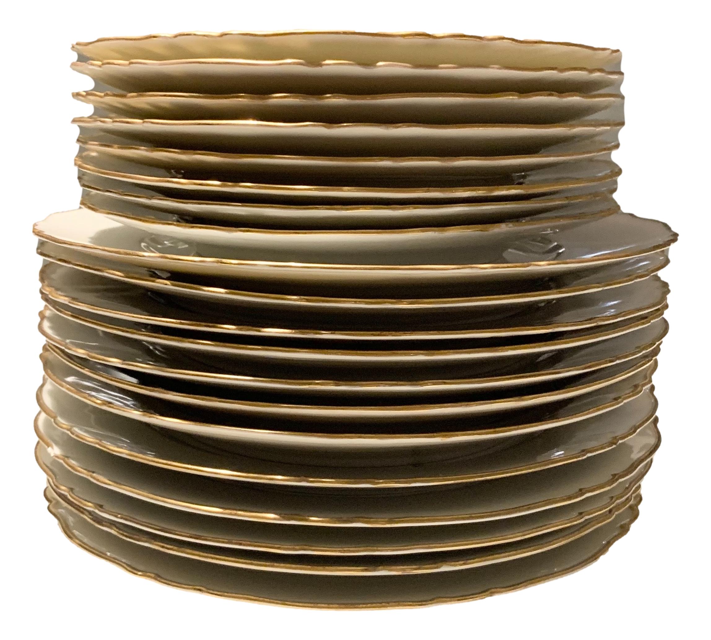 Lot de 20 assiettes anciennes  en porcelaine Haviland