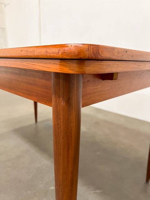 Vintage extendable dining table in teak – 1960s Scandinavian table rall