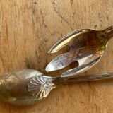 Service à salade argenté motif coquillage