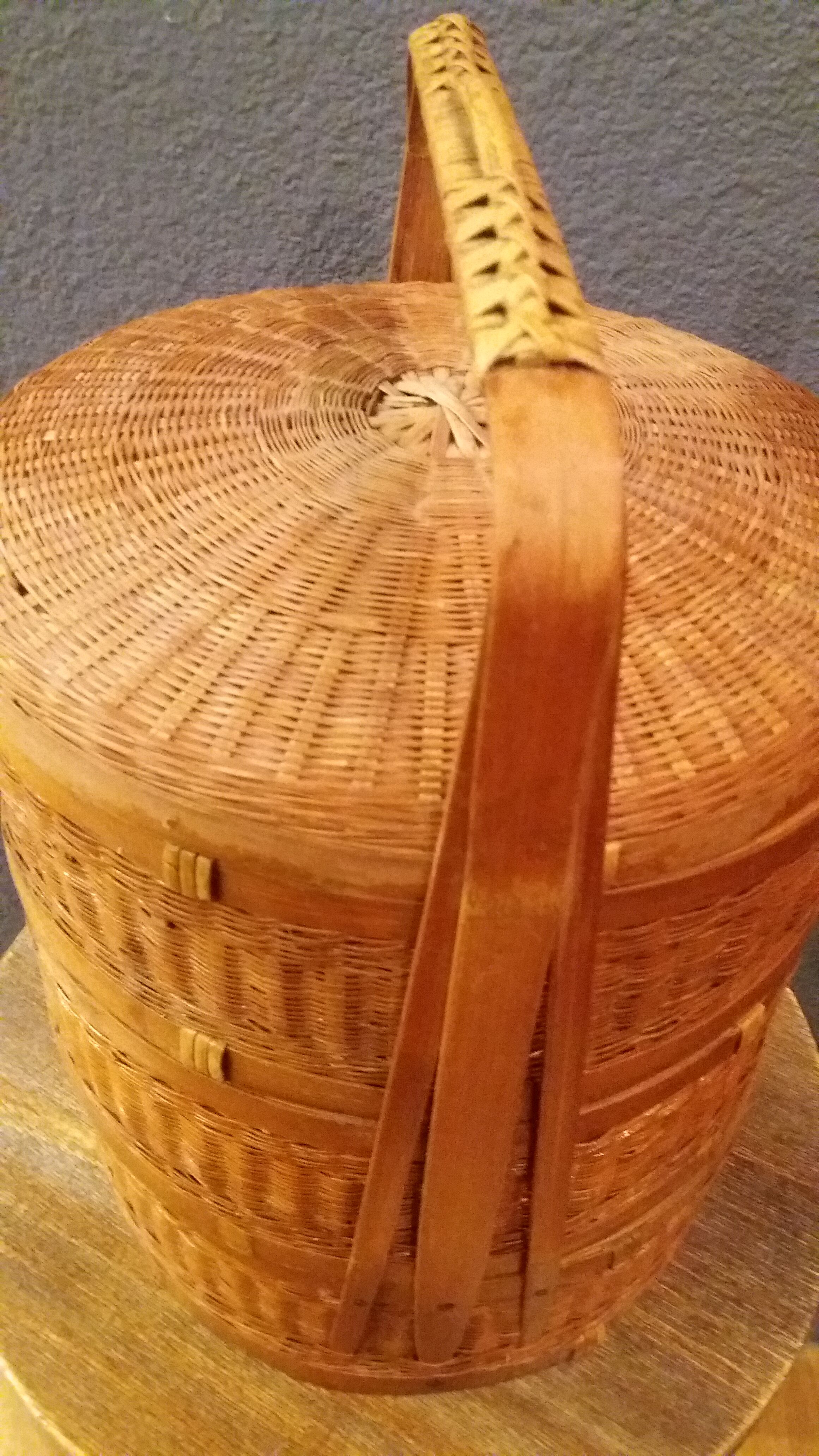 Box a wicker sewing
