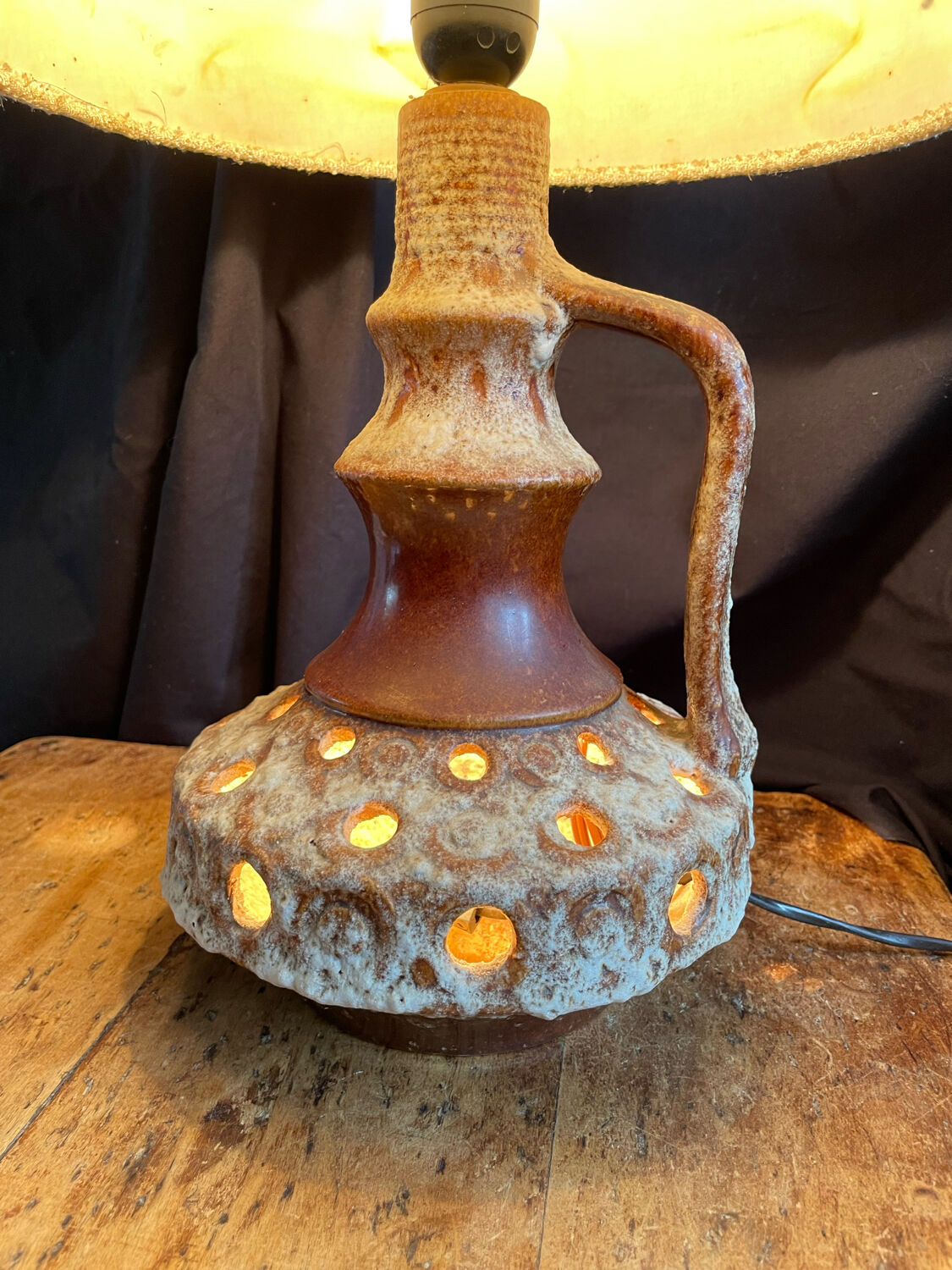 Vintage table lamp with original lampshade