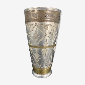 Glass in former Lassi No.15, India / Pakistan