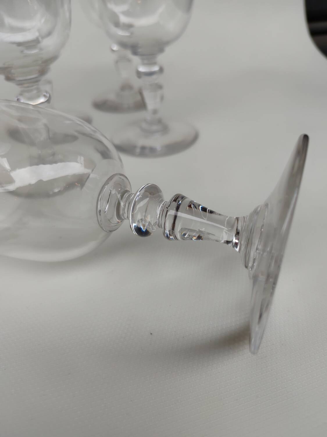 8 large Baccarat crystal glasses, early 20th century.