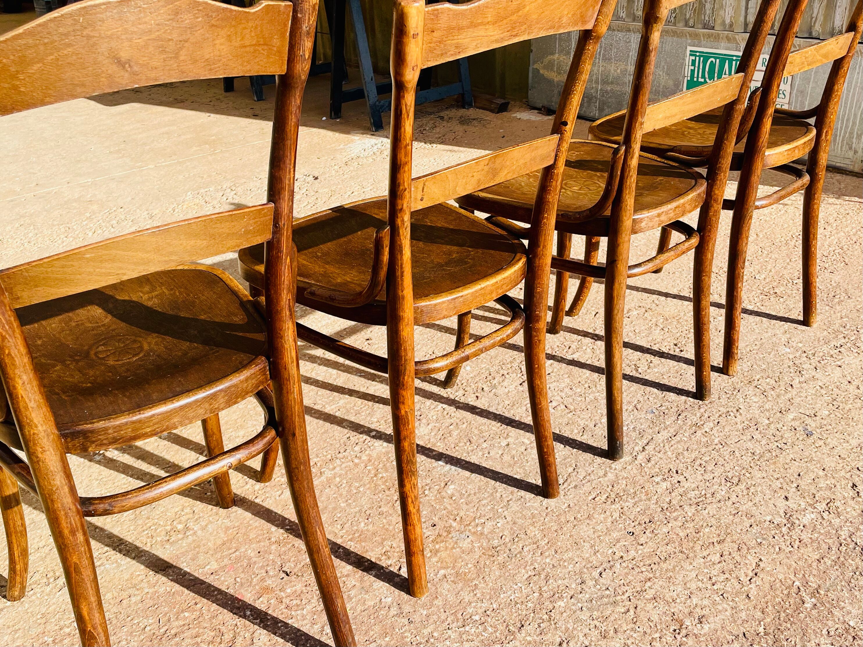 Suite of 4 Thonet chairs 1900