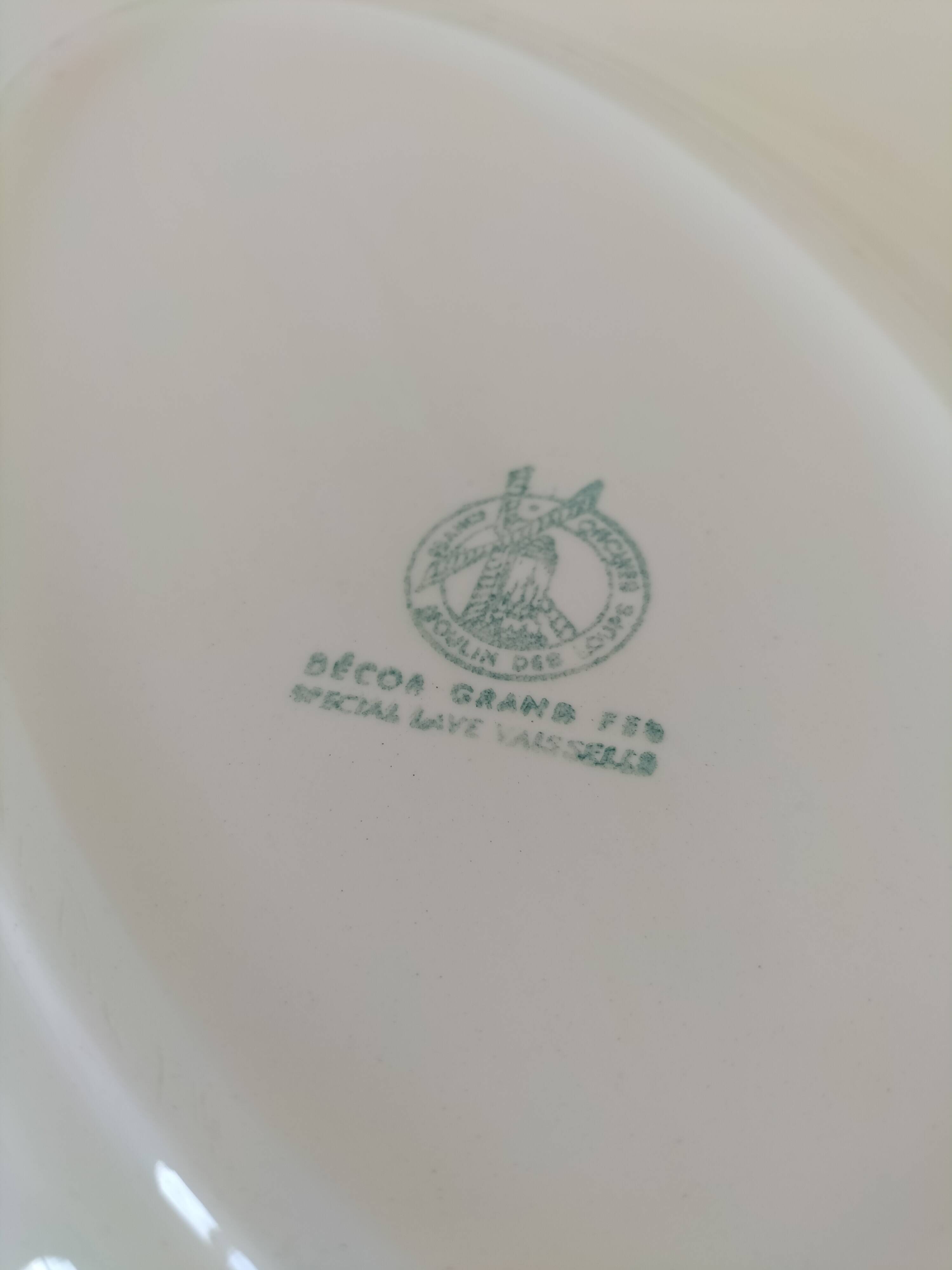 oval dish Moulin des Loups model René