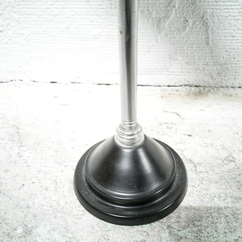 Free-standing ashtray with magazine rack