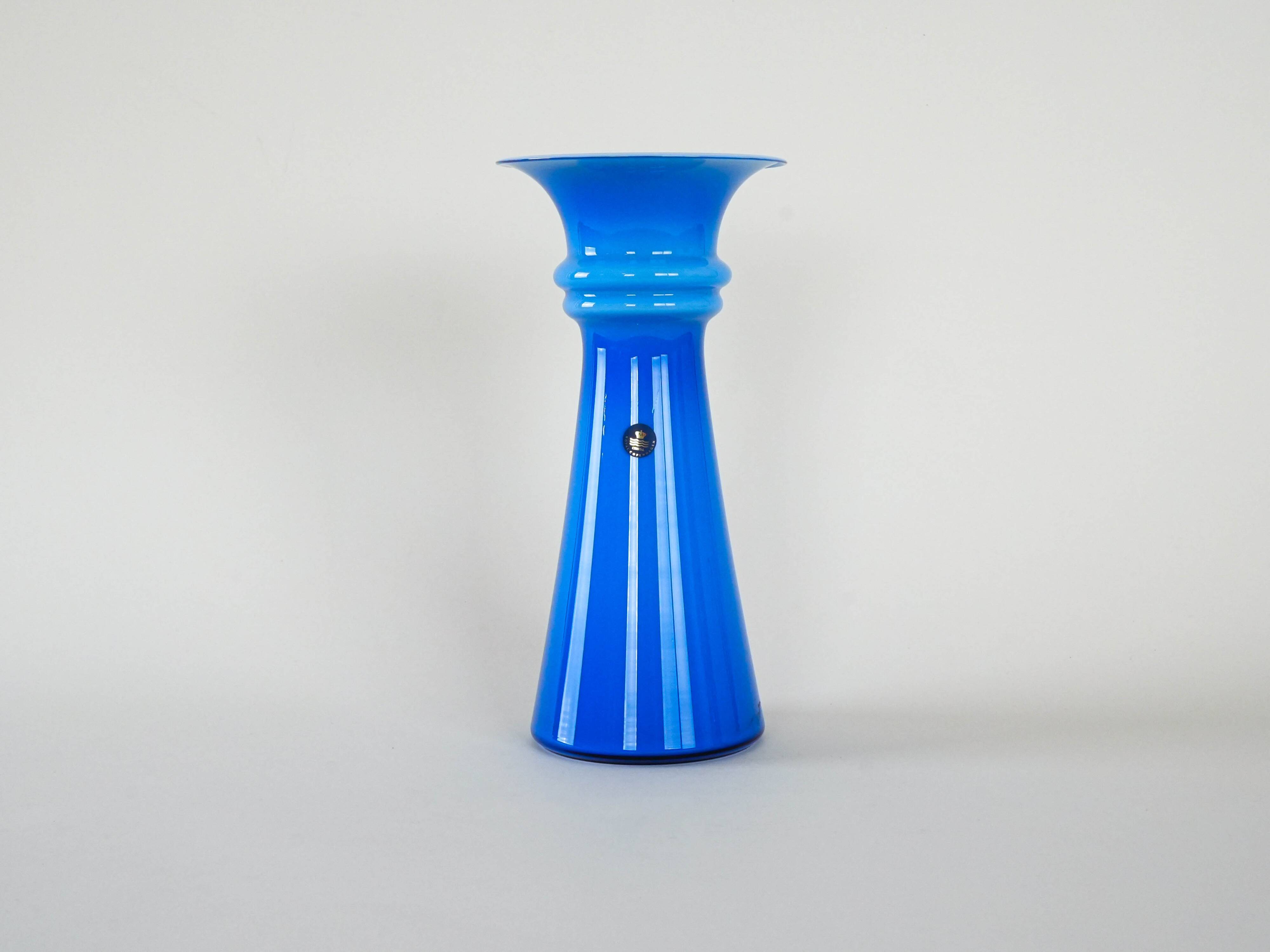 Glass vase, Danish design, 1980s, designer: Michael Bang, manufacturer: Roy