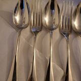 12 couverts de table en métal argenté modèle Baguette